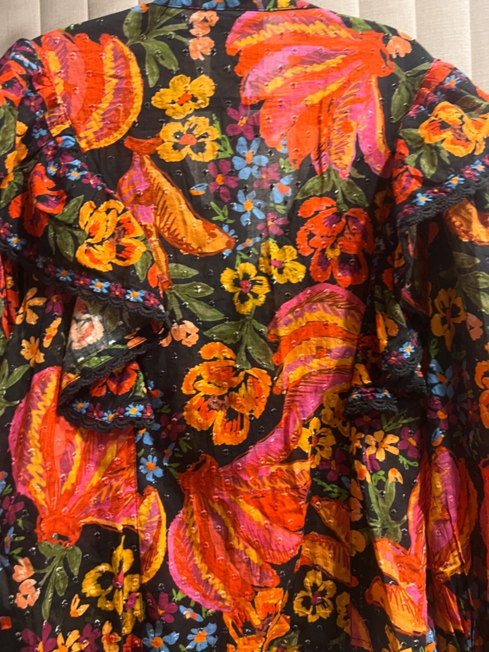 FARM Rio NWOT Black Floral Ruffle Swiss Dot Cotton Blouse Large - Picture 5 of 8